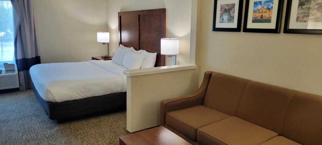 Spark By Hilton San Antonio Airport Exterior foto